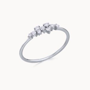 Bague cascade en or blanc et diamants