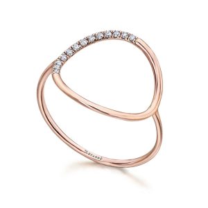 Bague ronde en or rose avec diamants